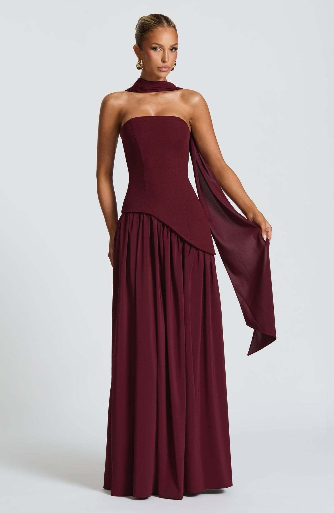 Tiana Velicius Maxi Kleid