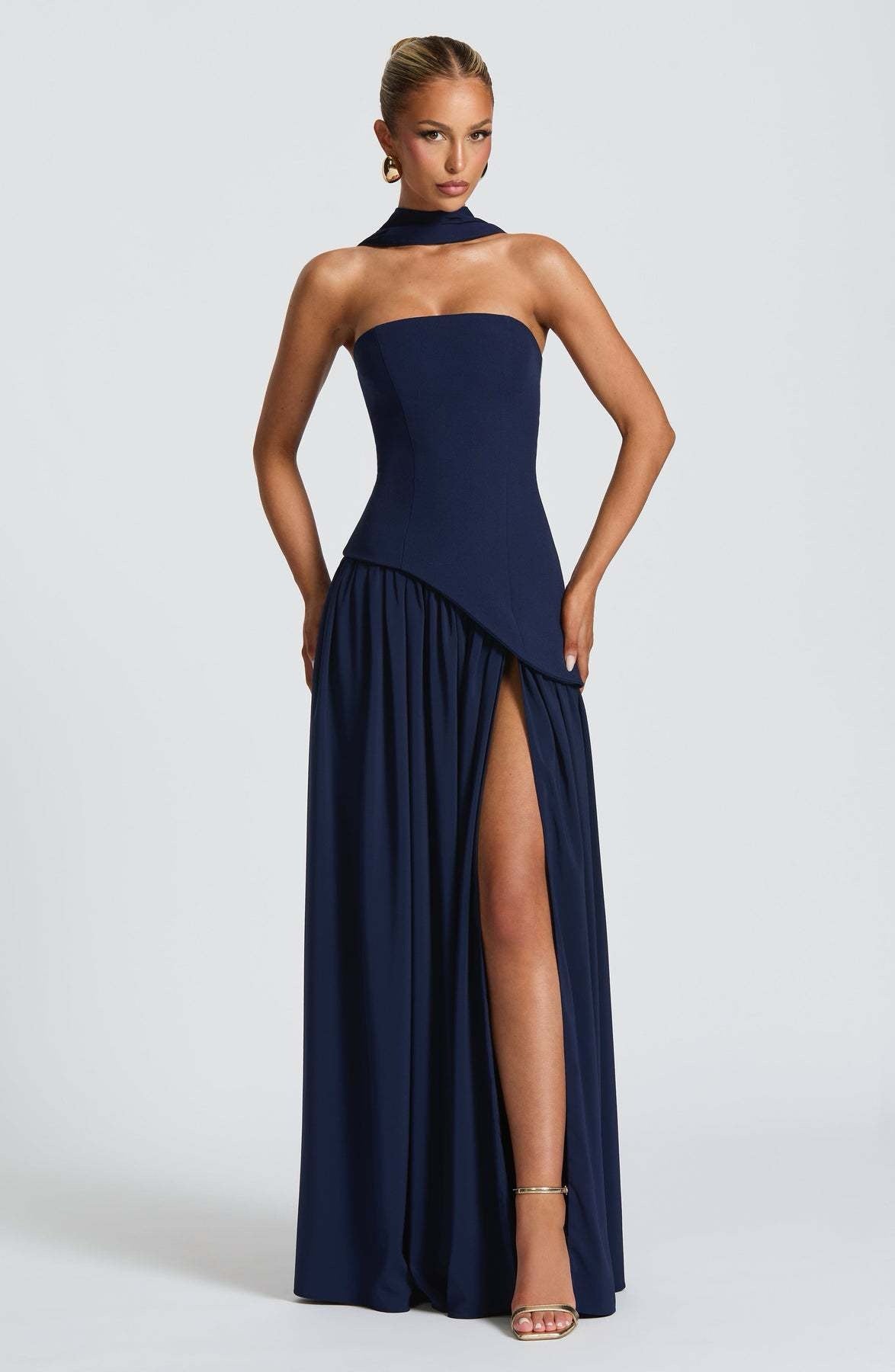 Tiana Velicius Maxi Kleid
